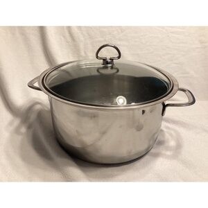Chantal 25r stock pot with glass lid markings on bottom worn off